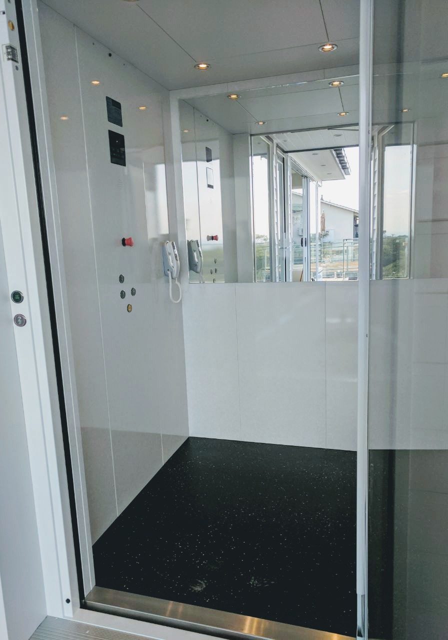 Residential lift mount Martha Platinum elevators.3